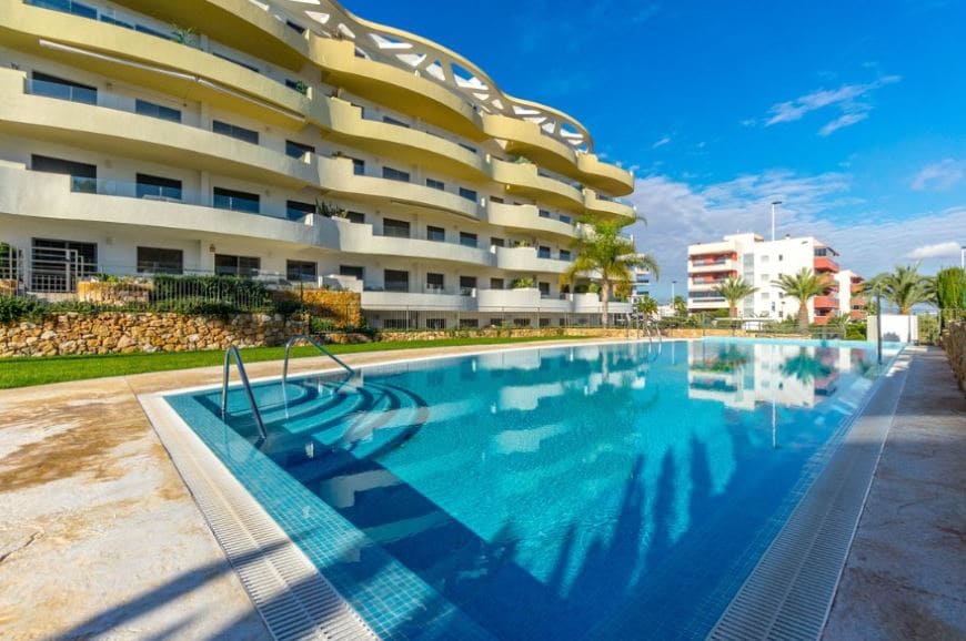 2 soveværelse Penthouse til salg i Arenales del Sol med swimmingpool - € 352.000 (Ref: 9159330)