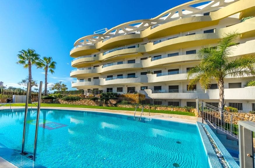 2 soveværelse Penthouse til salg i Arenales del Sol med swimmingpool - € 352.000 (Ref: 9159330)