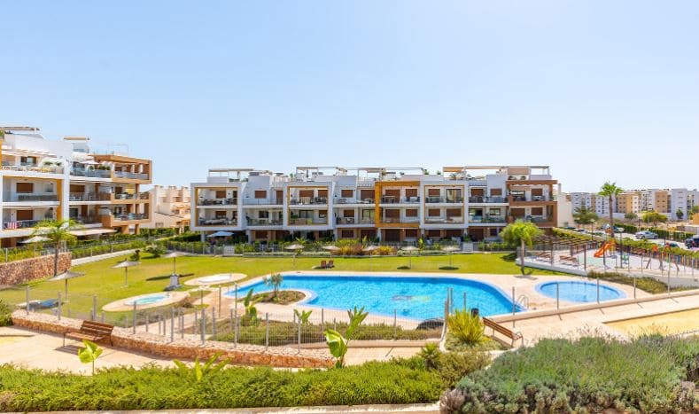 3 slaapkamer Appartement te koop in Villamartin met zwembad garage - € 299.900 (Ref: 9162143)