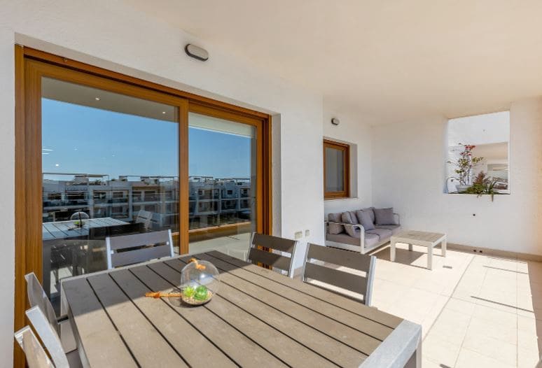 3 slaapkamer Appartement te koop in Villamartin met zwembad garage - € 299.900 (Ref: 9162143)