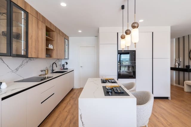 Casa de 3 habitaciones en Mijas Costa, Mijas en venta con piscina - 957.000 € (Ref: 9163611)