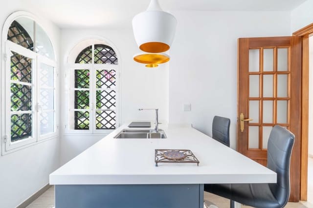 3 slaapkamer Huis te koop in Nueva Andalucia, Marbella met zwembad garage - € 499.999 (Ref: 9169443)