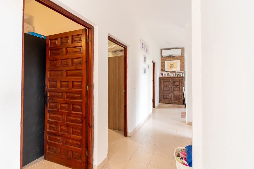 4 soveværelse Villa til salg i Nerja med swimmingpool - € 1.050.000 (Ref: 9193629)