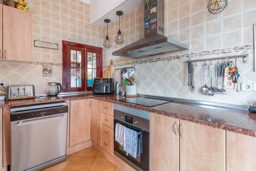 4 soveværelse Villa til salg i Nerja med swimmingpool - € 1.050.000 (Ref: 9193629)