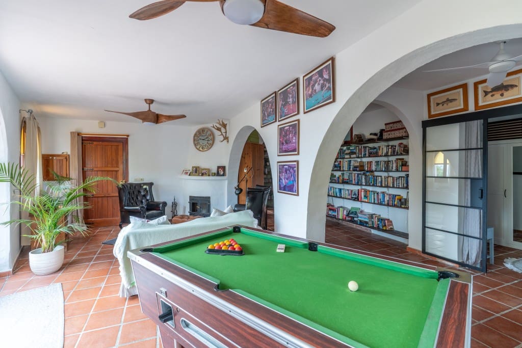 4 soveværelse Villa til salg i Nerja med swimmingpool - € 1.050.000 (Ref: 9193629)