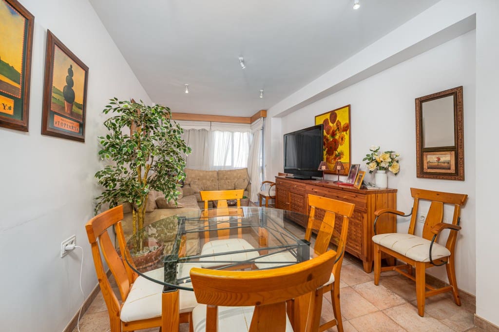 2 bedroom Apartment for sale in Nerja with pool - € 275,000 (Ref: 9193631)