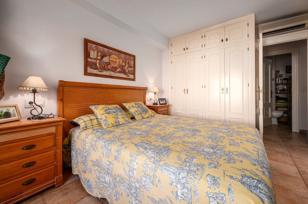 2 bedroom Apartment for sale in Nerja with pool - € 275,000 (Ref: 9193631)