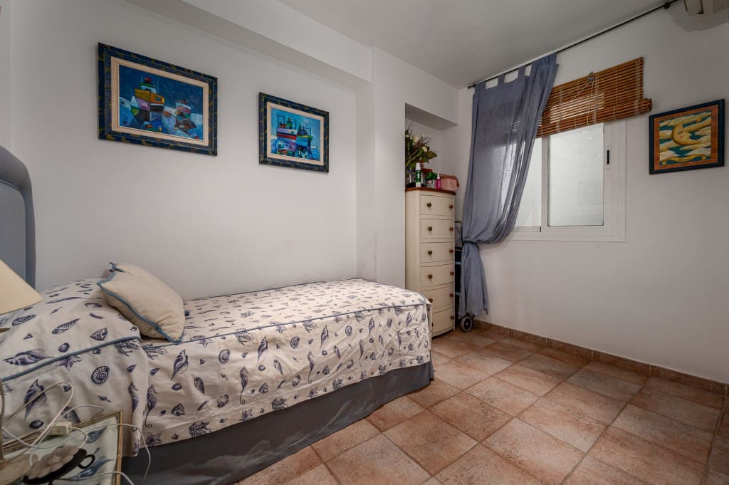 2 bedroom Apartment for sale in Nerja with pool - € 275,000 (Ref: 9193631)