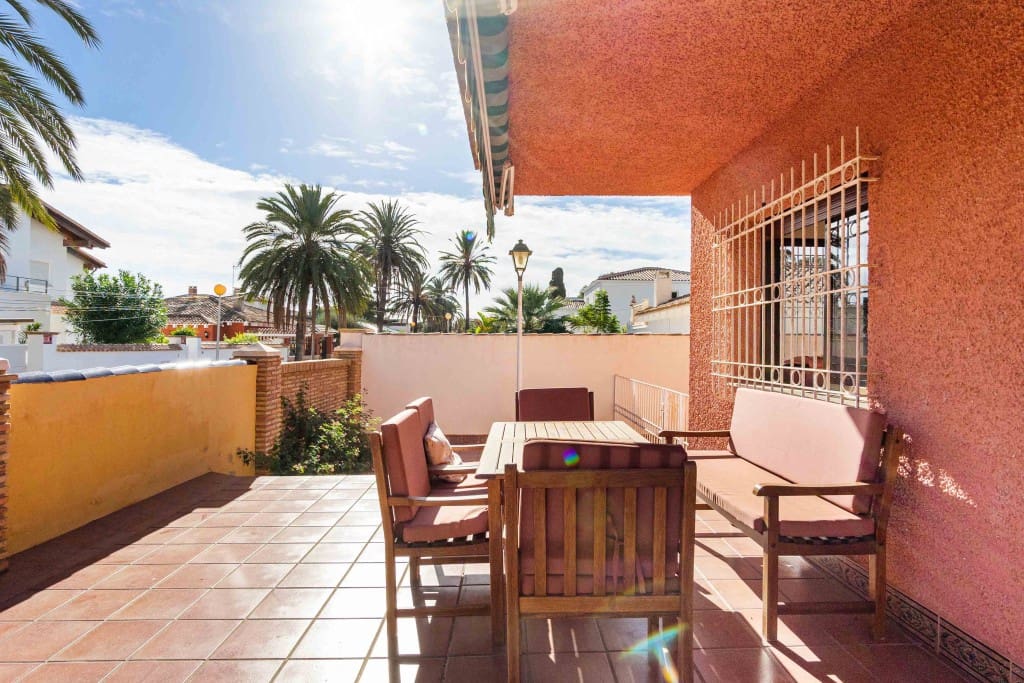 5 soverom Villa til salgs i Cabo Roig med svømmebasseng garasje - € 770 000 (Ref: 9193632)