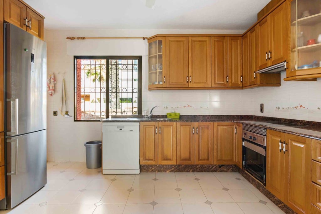 5 soverom Villa til salgs i Cabo Roig med svømmebasseng garasje - € 770 000 (Ref: 9193632)