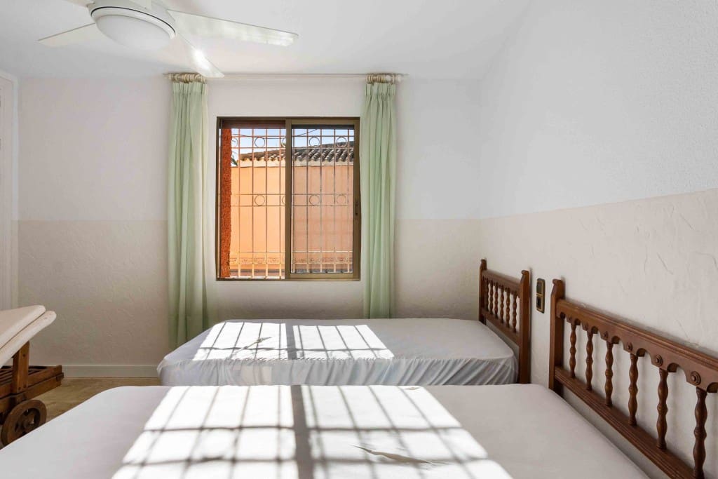 5 soverom Villa til salgs i Cabo Roig med svømmebasseng garasje - € 770 000 (Ref: 9193632)