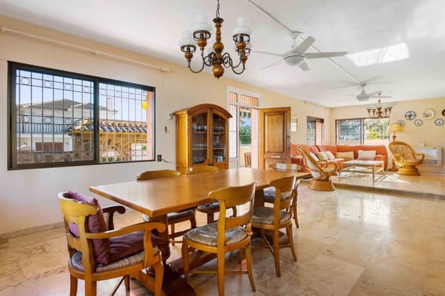 5 soveværelse Villa til salg i Cabo Roig, Orihuela med swimmingpool garage - € 770.000 (Ref: 9193632)