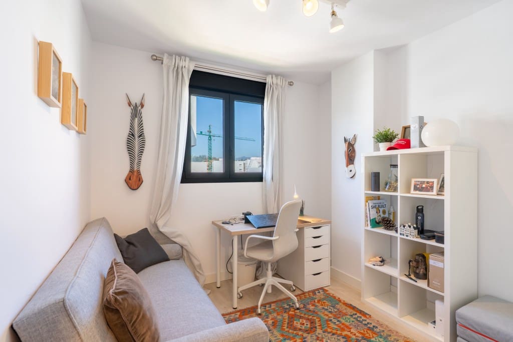 2 soveværelse Lejlighed til salg i Estepona med swimmingpool garage - € 389.000 (Ref: 9193655)