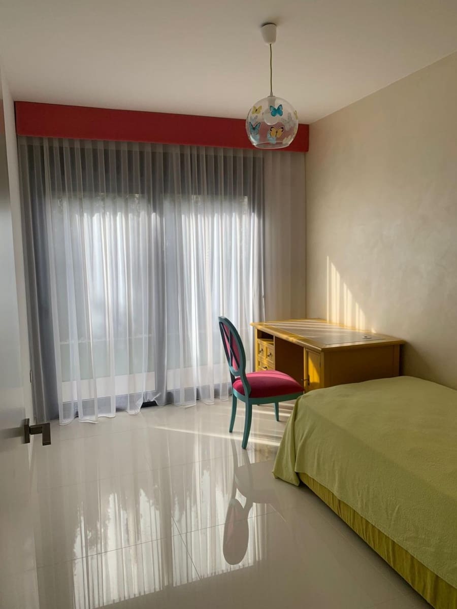 Chalet de 4 habitaciones en Campoamor en venta con piscina - 899.000 € (Ref: 9193664)