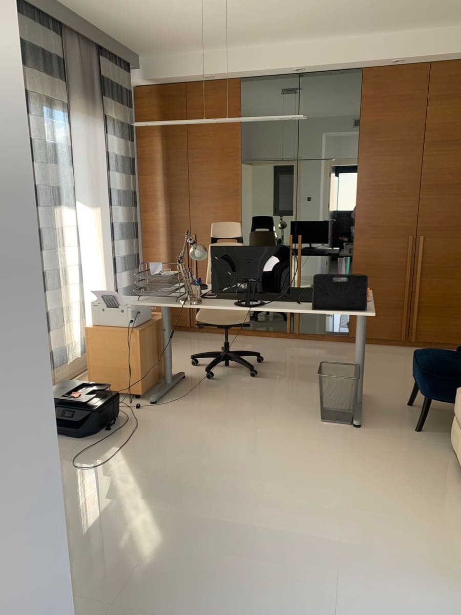 Chalet de 4 habitaciones en Campoamor en venta con piscina - 899.000 € (Ref: 9193664)