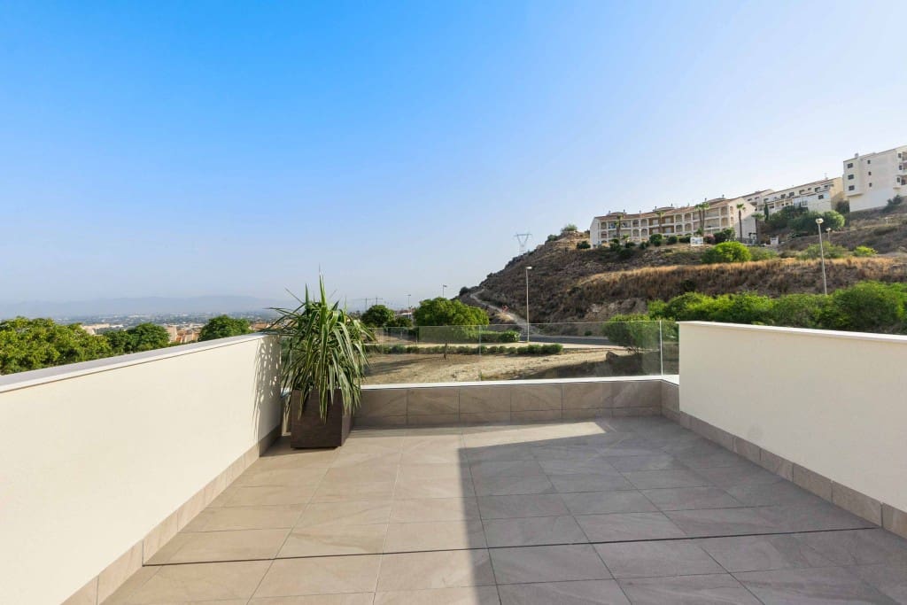 3 bedroom Villa for sale in Rojales with pool - € 629,000 (Ref: 9193665)