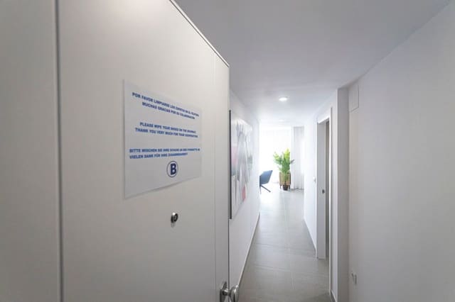 2 Zimmer Apartment zu verkaufen in La Manga del Mar Menor mit Pool Garage - 196.000 € (Ref: 9195442)