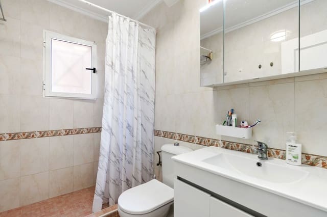 4 soverom Kjedet enebolig til salgs i Playa Flamenca, Orihuela med svømmebasseng - € 269 500 (Ref: 9202342)