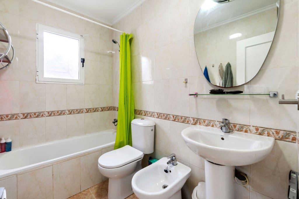 4 sypialnia Dom blizniak na sprzedaż w Playa Flamenca z basenem - 269 500 € (Ref: 9202342)