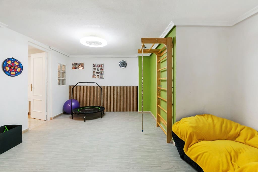 4 sypialnia Dom blizniak na sprzedaż w Playa Flamenca z basenem - 269 500 € (Ref: 9202342)