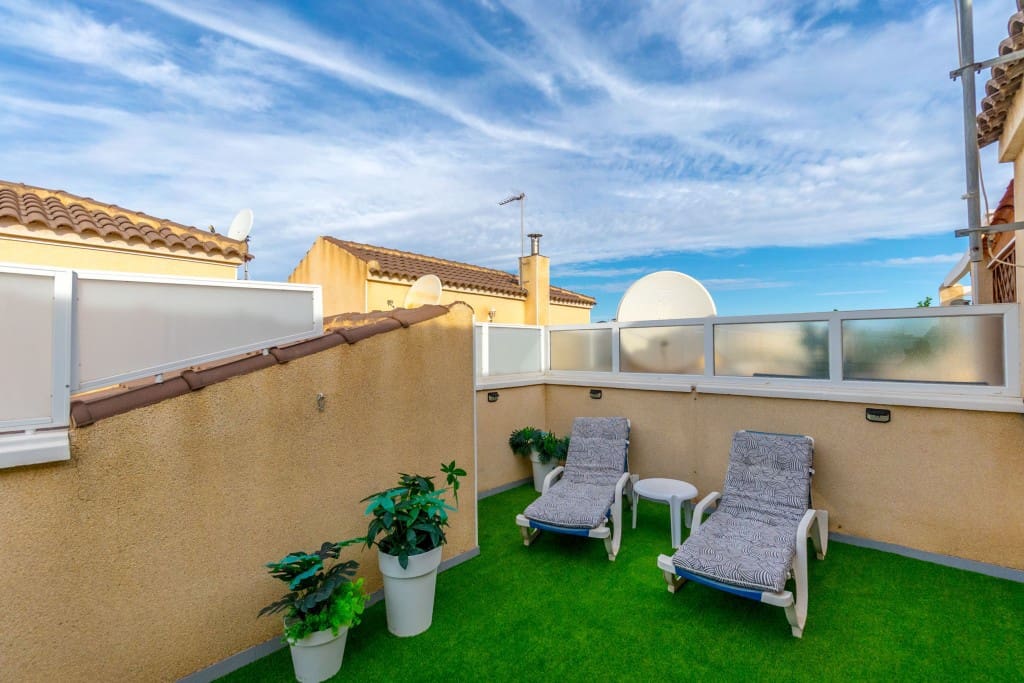 4 sypialnia Dom blizniak na sprzedaż w Playa Flamenca z basenem - 269 500 € (Ref: 9202342)