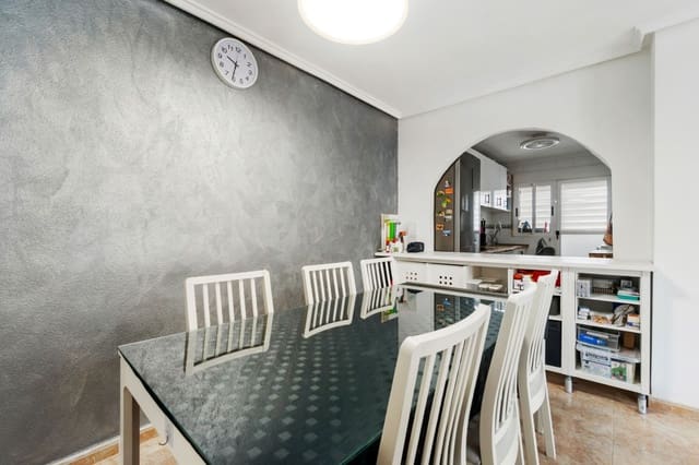 4 soverom Kjedet enebolig til salgs i Playa Flamenca, Orihuela med svømmebasseng - € 269 500 (Ref: 9202342)