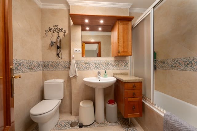 3 camera da letto Casa in vendita in Torre del Mar, Vélez-Málaga con piscina garage - 540.000 € (Rif: 9204382)