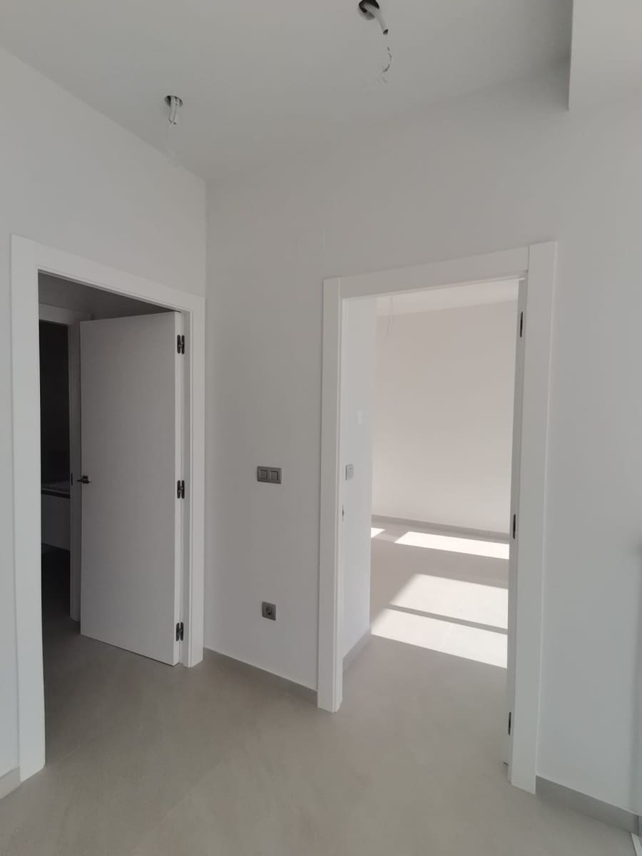 3 makuuhuone Huvila myytävänä paikassa Ciudad Quesada mukana uima-altaan - 579 000 € (Ref: 9204386)