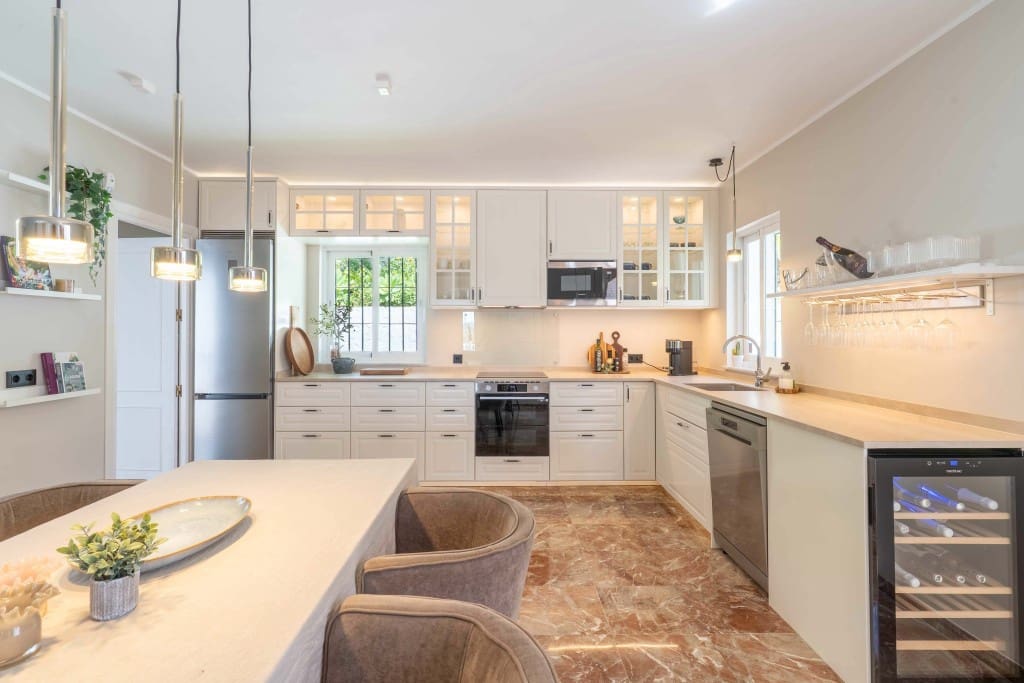 3 soveværelse Villa til salg i Mijas Costa med swimmingpool - € 1.095.000 (Ref: 9204388)