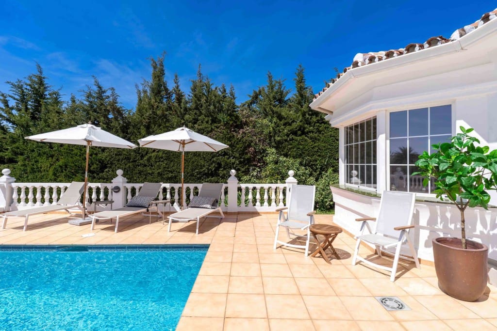 3 soveværelse Villa til salg i Mijas Costa med swimmingpool - € 1.095.000 (Ref: 9204388)