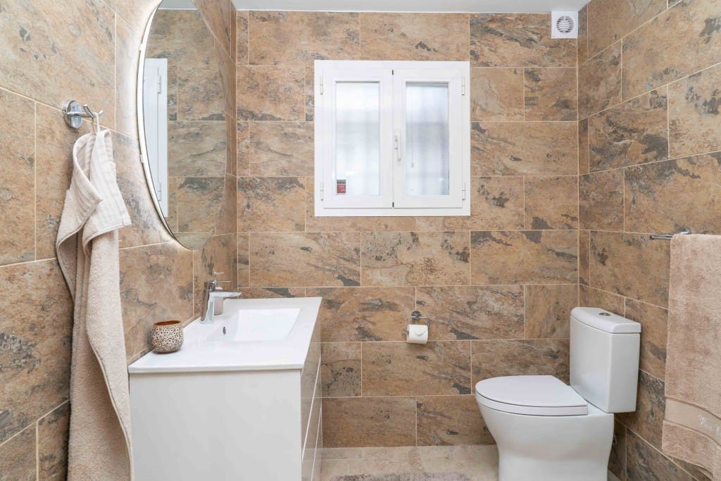 3 soveværelse Villa til salg i Mijas Costa med swimmingpool - € 1.095.000 (Ref: 9204388)