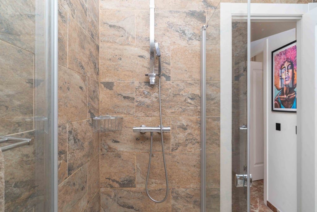 3 soveværelse Villa til salg i Mijas Costa med swimmingpool - € 1.095.000 (Ref: 9204388)