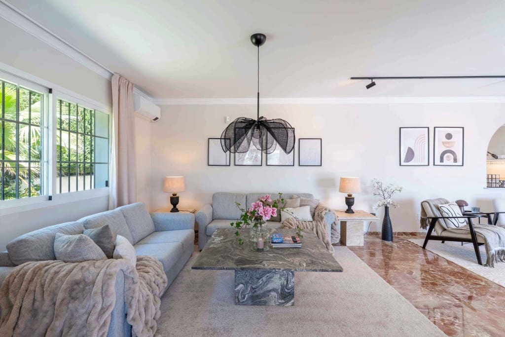 3 soveværelse Villa til salg i Mijas Costa med swimmingpool - € 1.095.000 (Ref: 9204388)