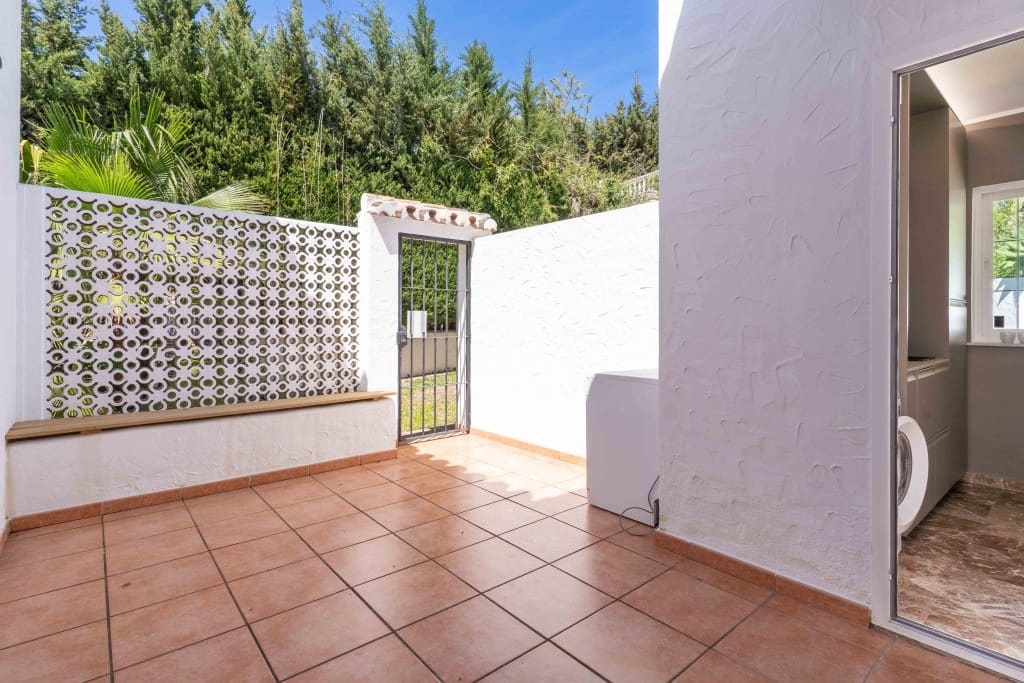 3 soveværelse Villa til salg i Mijas Costa med swimmingpool - € 1.095.000 (Ref: 9204388)