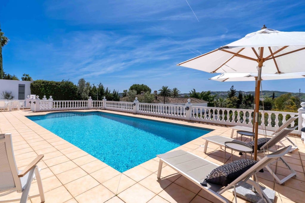 3 soveværelse Villa til salg i Mijas Costa med swimmingpool - € 1.095.000 (Ref: 9204388)