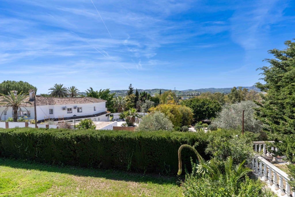 3 soveværelse Villa til salg i Mijas Costa med swimmingpool - € 1.095.000 (Ref: 9204388)