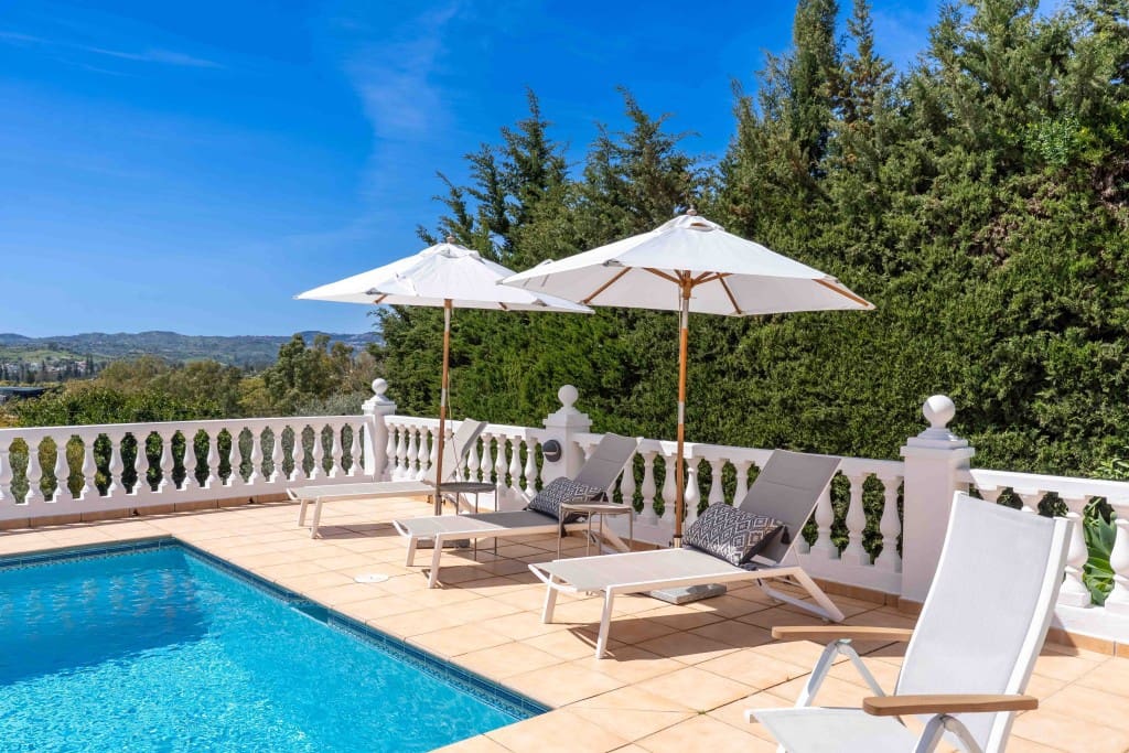 3 soveværelse Villa til salg i Mijas Costa med swimmingpool - € 1.095.000 (Ref: 9204388)
