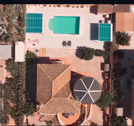 4 soveværelse Villa til salg i La Zenia, Orihuela med swimmingpool - € 570.000 (Ref: 9208221)