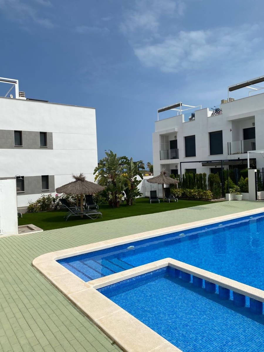 2 soverom Penthouse til salgs i Pilar de la Horadada med svømmebasseng garasje - € 299 500 (Ref: 9208225)