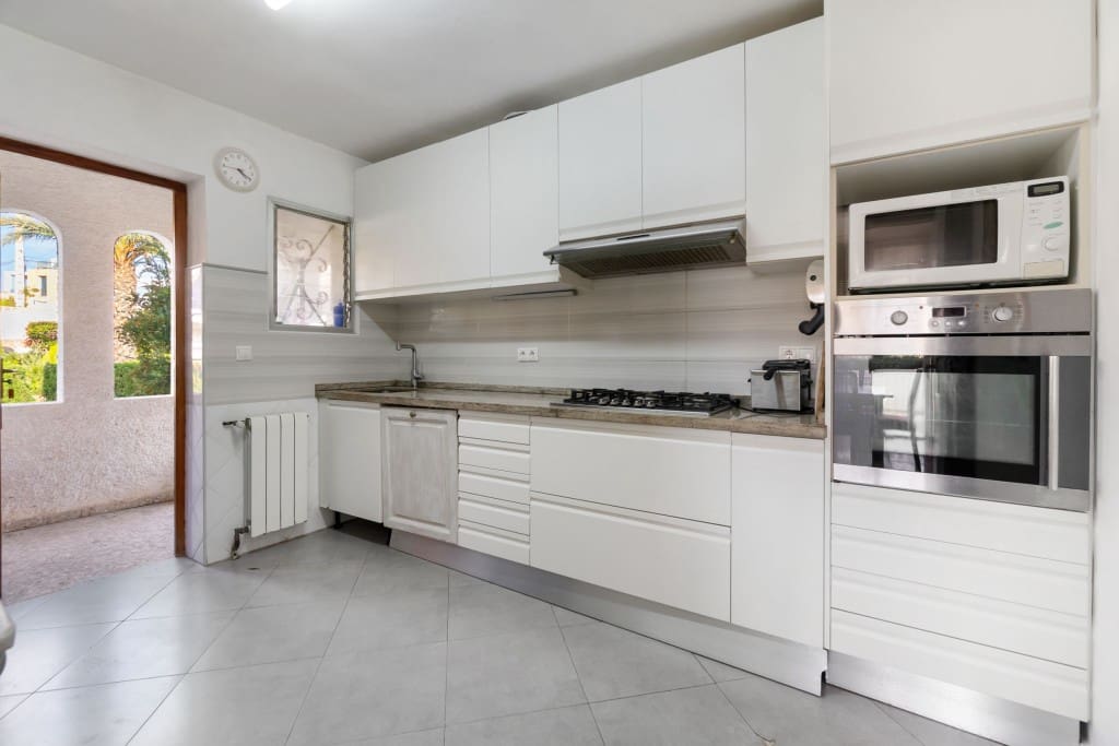 6 sovrum Villa till salu i Alicante stad - 590 000 € (Ref: 9208226)