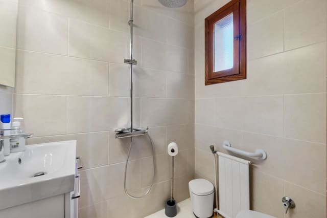 6 sovrum Villa till salu i Alicante stad - 590 000 € (Ref: 9208226)