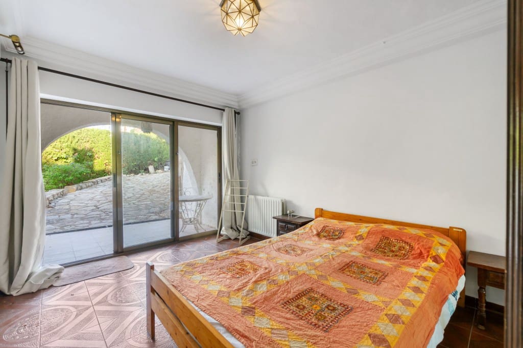 6 sovrum Villa till salu i Alicante stad - 590 000 € (Ref: 9208226)