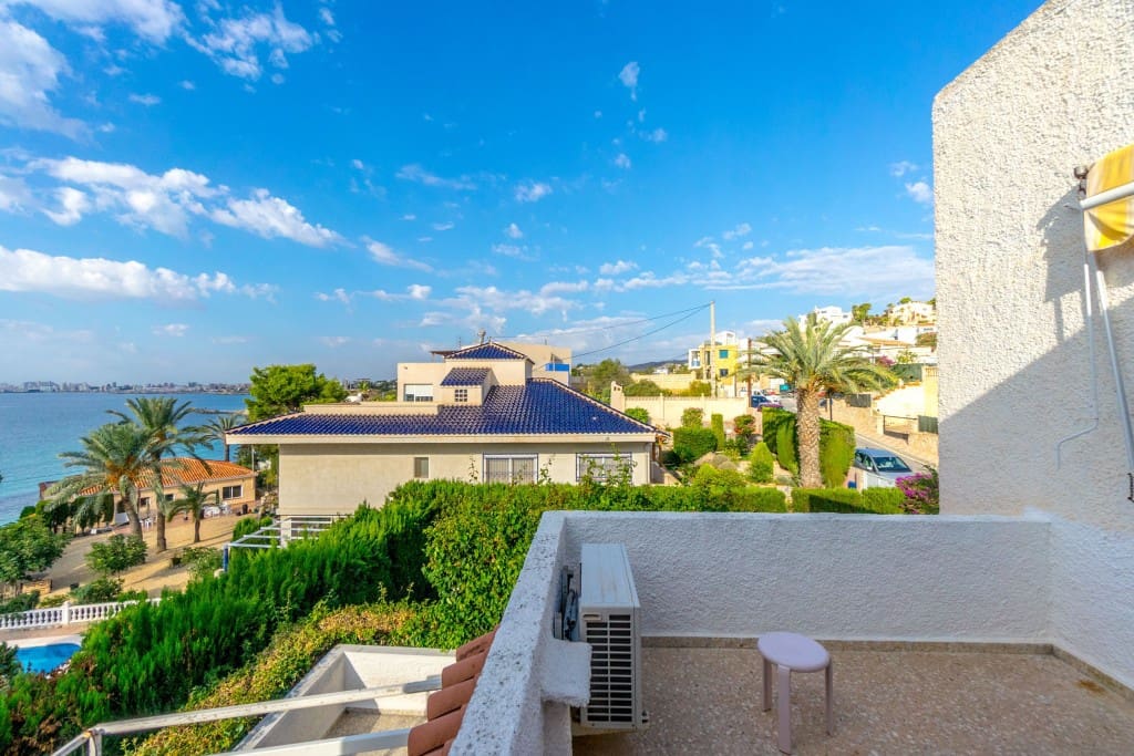 6 sovrum Villa till salu i Alicante stad - 590 000 € (Ref: 9208226)