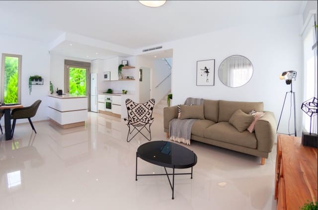 3 makuuhuone Huvila myytävänä paikassa Los Alcázares mukana uima-altaan - 539 000 € (Ref: 9219836)