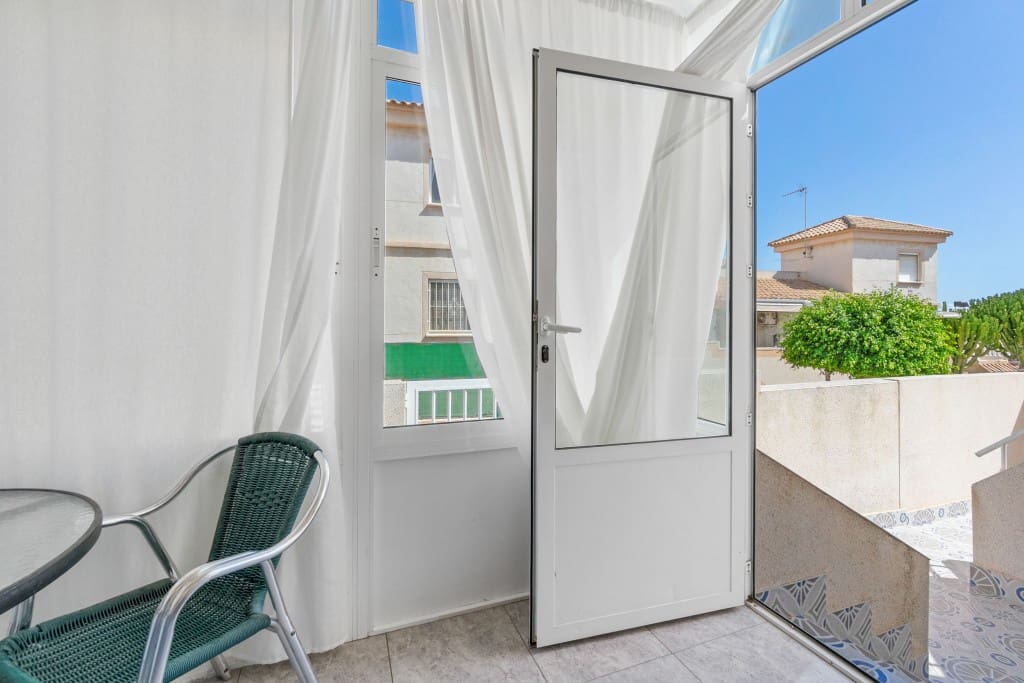 2 soveværelse Byhus til salg i Los Altos med swimmingpool - € 159.900 (Ref: 9219837)