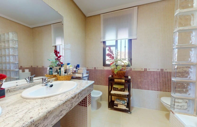 5 soveværelse Villa til salg i Murcia by med swimmingpool garage - € 880.000 (Ref: 9228444)