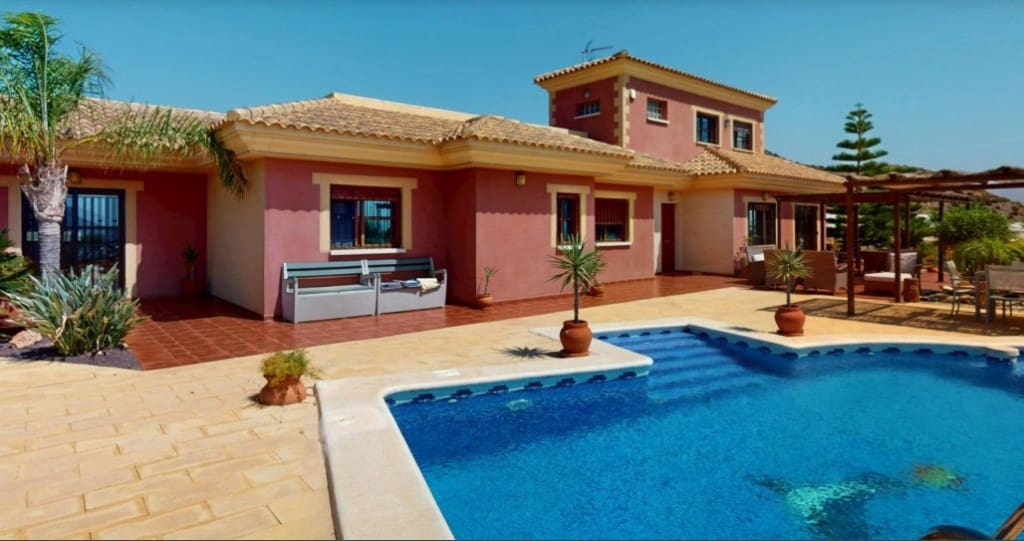 5 soveværelse Villa til salg i Murcia by med swimmingpool garage - € 880.000 (Ref: 9228444)