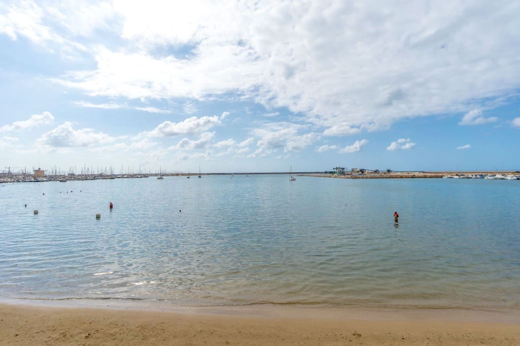 3 sovrum Lägenhet till salu i Torrevieja med garage - 275 000 € (Ref: 9228446)