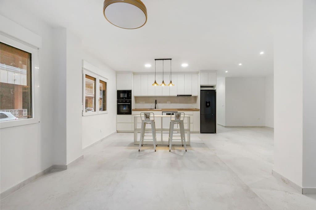 3 sovrum Lägenhet till salu i Torrevieja med garage - 275 000 € (Ref: 9228446)