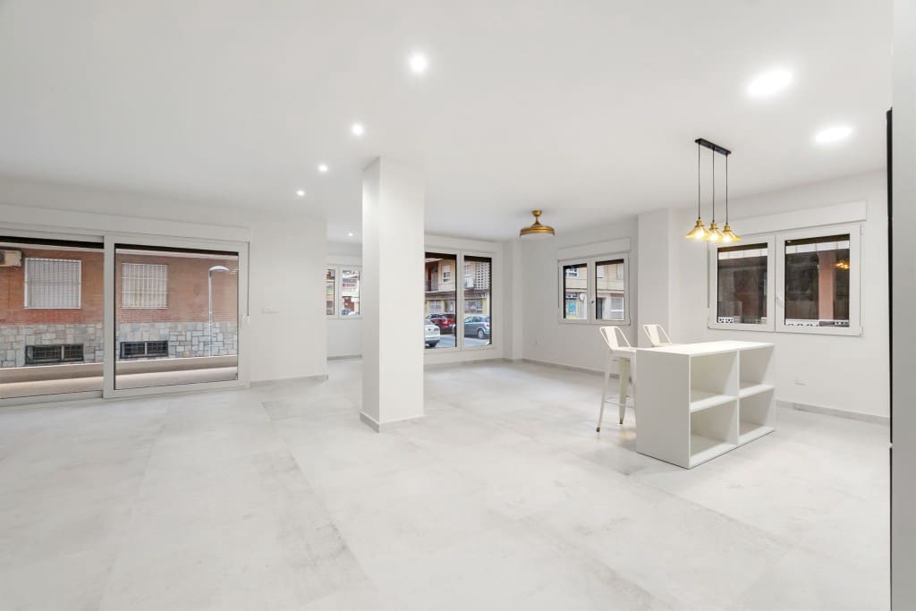 3 sovrum Lägenhet till salu i Torrevieja med garage - 275 000 € (Ref: 9228446)